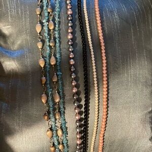Individual beaded necklaces, pink, white, black, black, green, pink, pearl blue